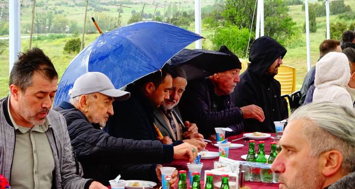 Yağış engel olmadı: Tavşanlı’da Hıdırellez şenliği dolup taştı! Yağış engel olmadı: Tavşanlı’da Hıdırellez şenliği dolup taştı!