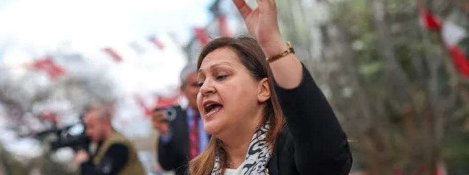 “AKP’ye mi geçiyor?” iddiaları sonrası gözler ona çevrildi: CHP’li Burcu Köksal kimdir?