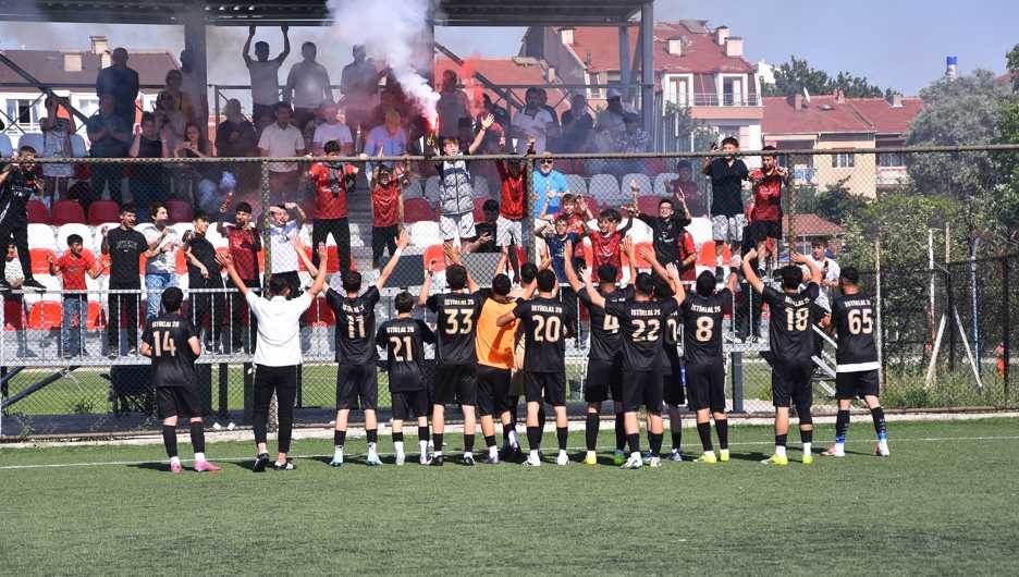 1 sezonda taraftar kitleleri oluştu