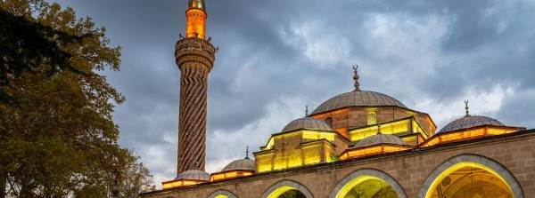 15 TEMMUZ SELA SAAT KAÇTA OKUNACAK? 15 Temmuz Demokrasi ve Milli Birlik Günü'nde Selalar Ne Zaman Okunacak?