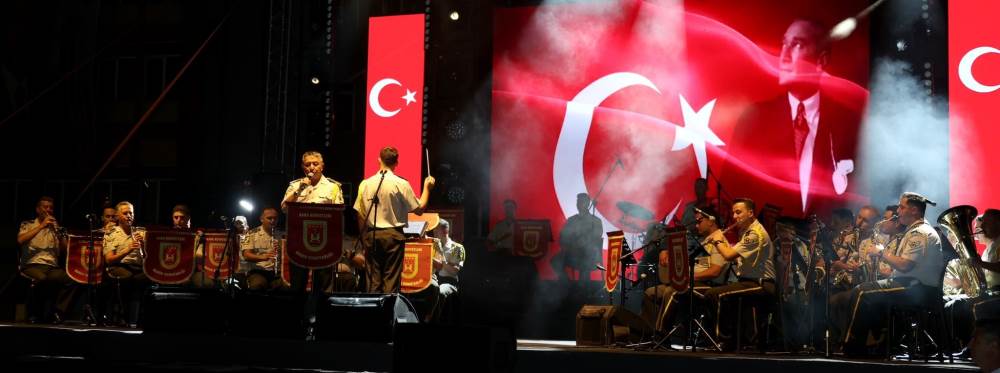AfyoN’da Zafer Haftası coşkusu müzik ve halk …