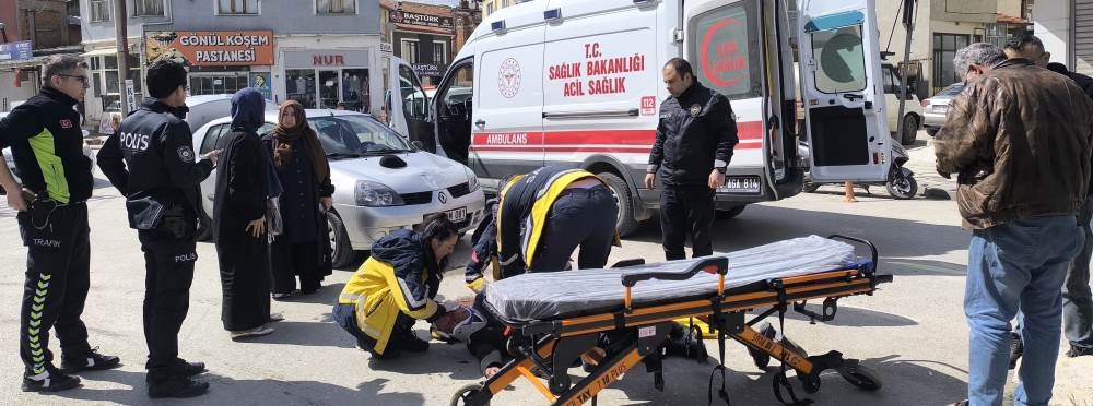 Afyonkarahisar’da feci kaza: Otomobil yayaya …