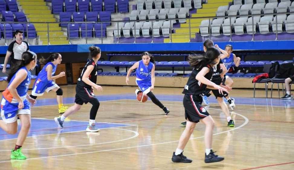 Afyonkarahisar’da Küçükler Basketbol Grup Müs…