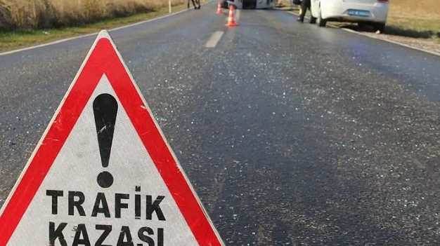 Afyonkarahisar’da otomobil takla atarak şaram…