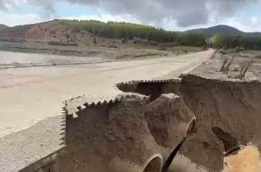 Akdağ Tabiat Parkı'na çıkan yol aşırı yağışla…