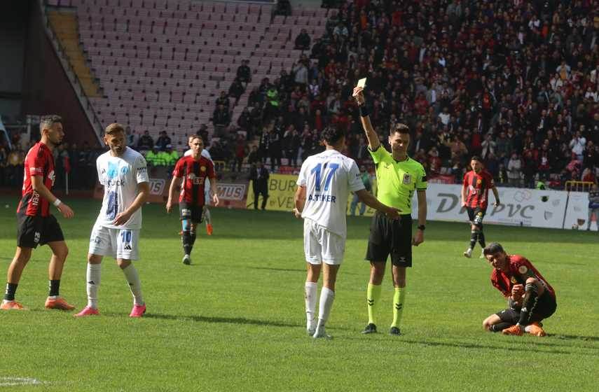 Akın kolundan sakatlandı