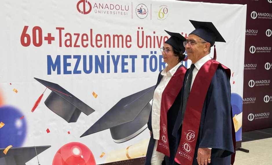 Anadolu Üniversitesi'nde 60 yaşından sonra me…