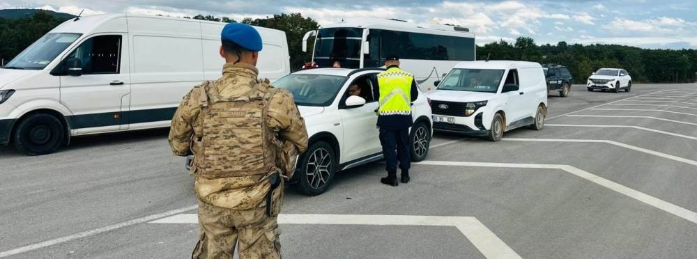 Bilecik’te aranan 2 şahıs yakalandı