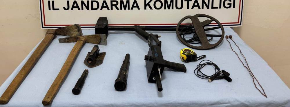 Bilecik'te jandarmadan kaçak kazıya süçüstü: …