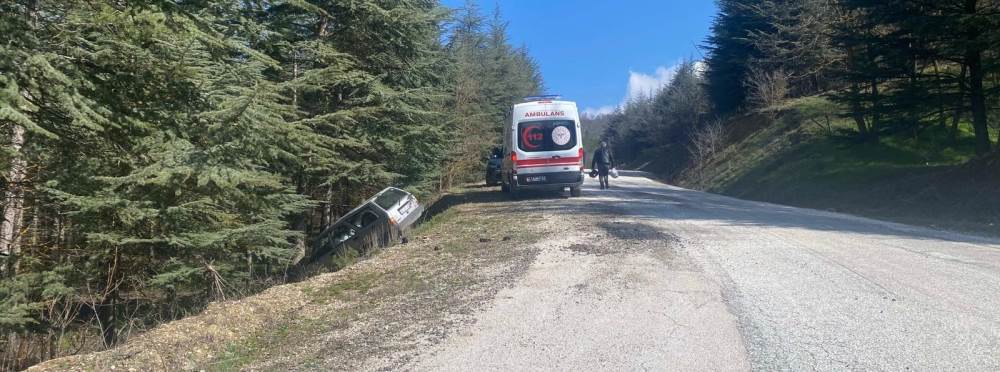 Bilecik’te otomobil ormanlık alana savruldu: …