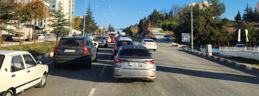 Bilecik’te sabah trafiği çileye dönüştü: Sürü…