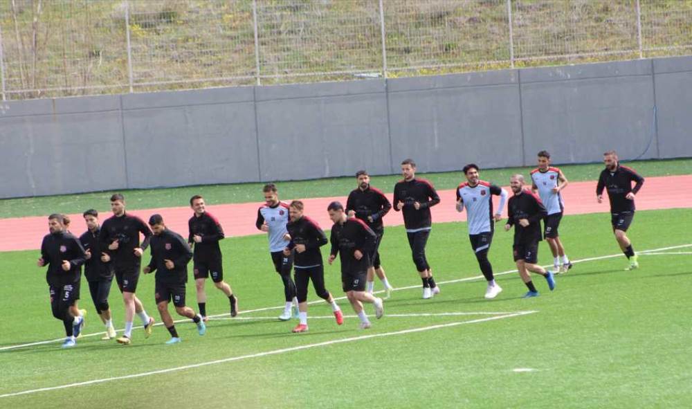 Bozan zor maça hazırlanıyor