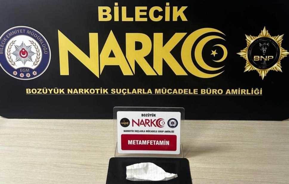 Bozüyük’te uyuşturucu operasyonu: 3 gözaltı