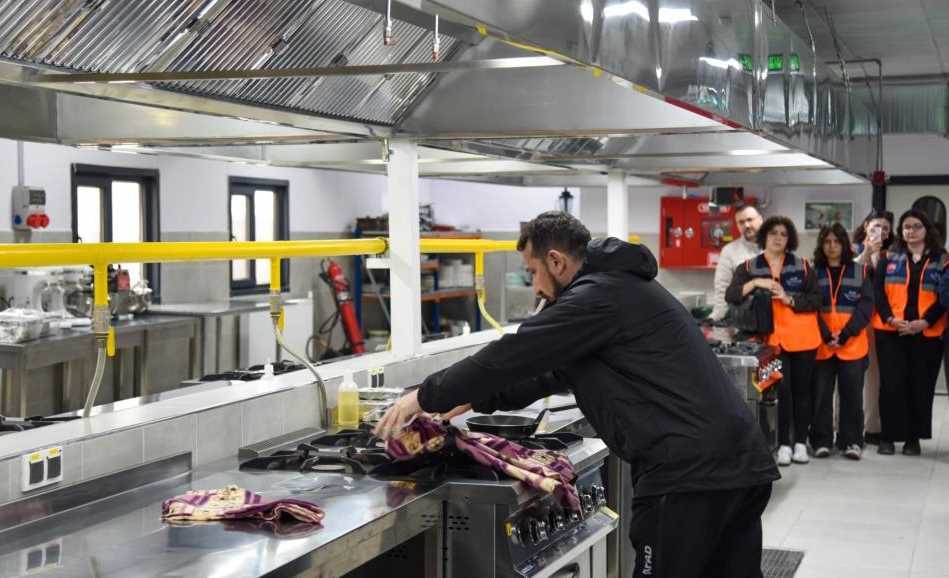 BŞEÜ’de yangına müdahale ve güvenli tahliye eğitimi düzenlendi