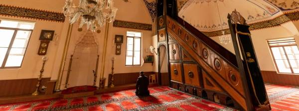 Cuma hutbesi yayımlandı: 24 Nisan’ın konusu “Merhamet Eğitimi”