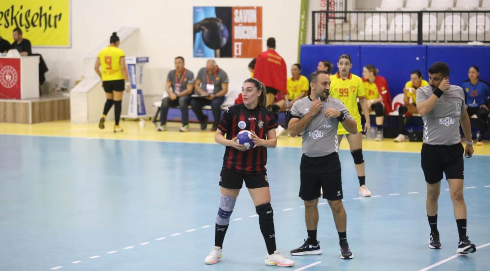 Edanur maçın yıldızıydı