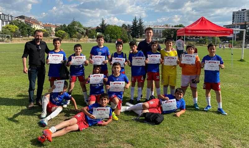 Esentepespor U-11'den sezona galibiyetle veda