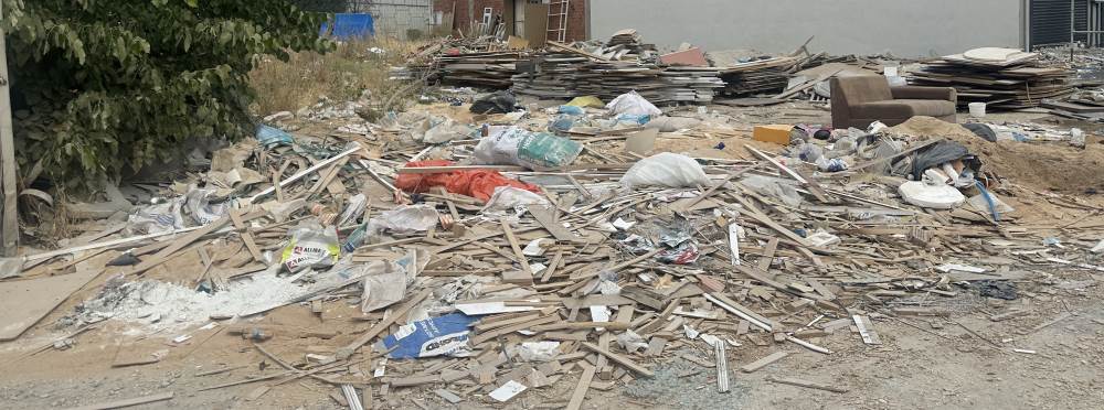 Eskişehir Baksan Sanayi Sitesi'ndeki boş arsa…