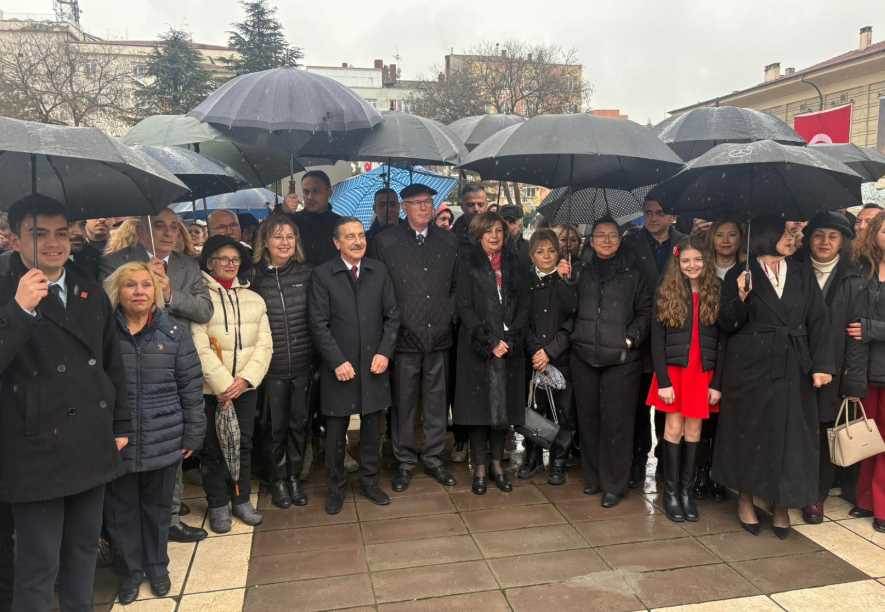 Eskişehir CHP'den 23 Nisan mesajı: “Halk egem…