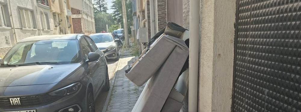 Eskişehir'de atık sorunu son bulmuyor: Mahall…