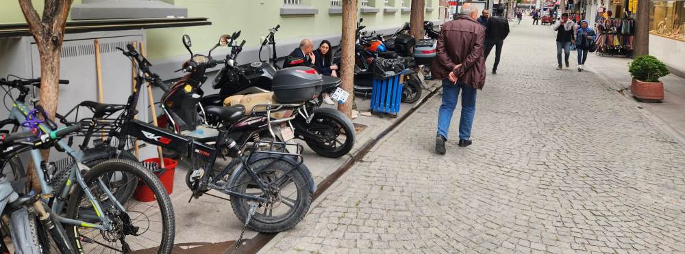 Eskişehir’de Çarşı Camii çevresinde motosikle…