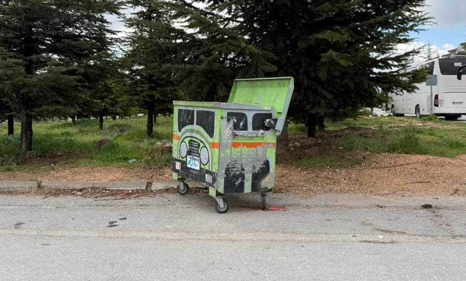 Eskişehir’de çöp konteynerine renkli dokunuş 