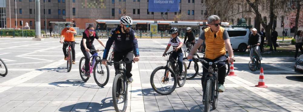 Eskişehir’de Dünya Veteriner Hekimler Günü bi…