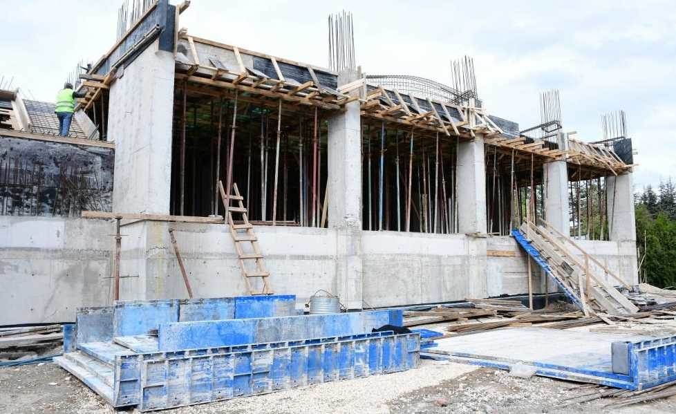 Eskişehir’de iki yeni okulun inşaatı sürüyor:…