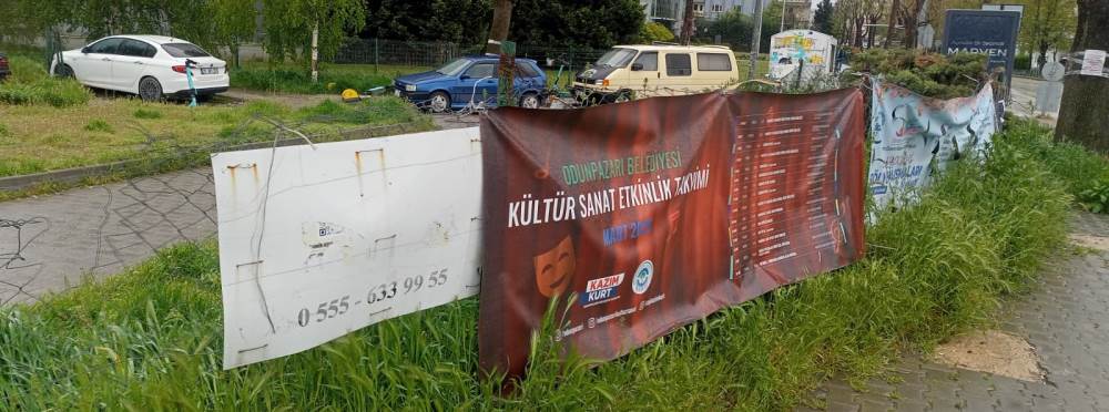 Eskişehir’de ilan kirliliği dikkat çekiyor