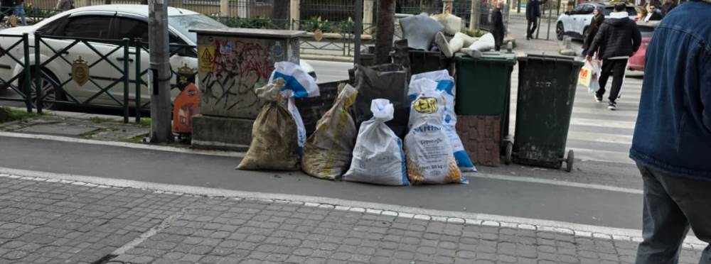 Eskişehir’de işlek caddeye bırakılanlar tepki…