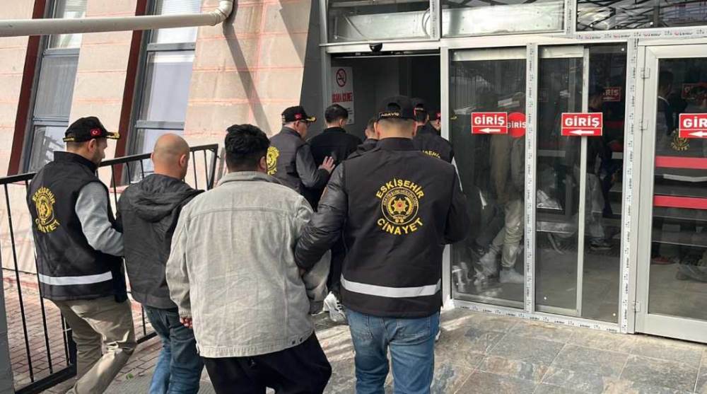 Eskişehir'de kanlı kavgaya karışan 10 kişi ad…