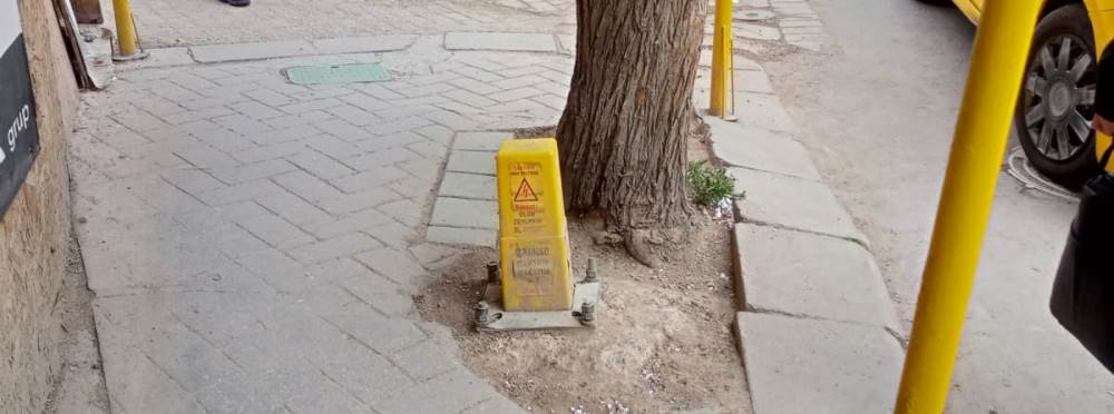 Eskişehir’de kırılan duba kaldırımda bırakıld…