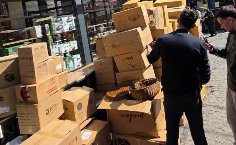 Eskişehir'de mal sevkiyatı sokak üzerinde yoğ…