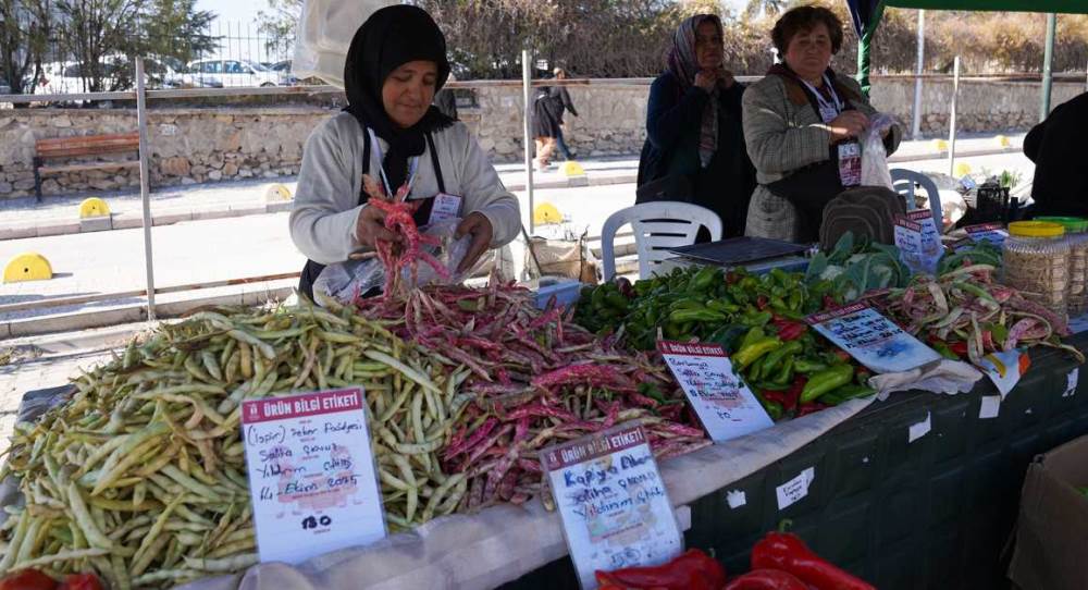 Eskişehir'de Mayıs bereketi tezgâhlarda: Bakl…