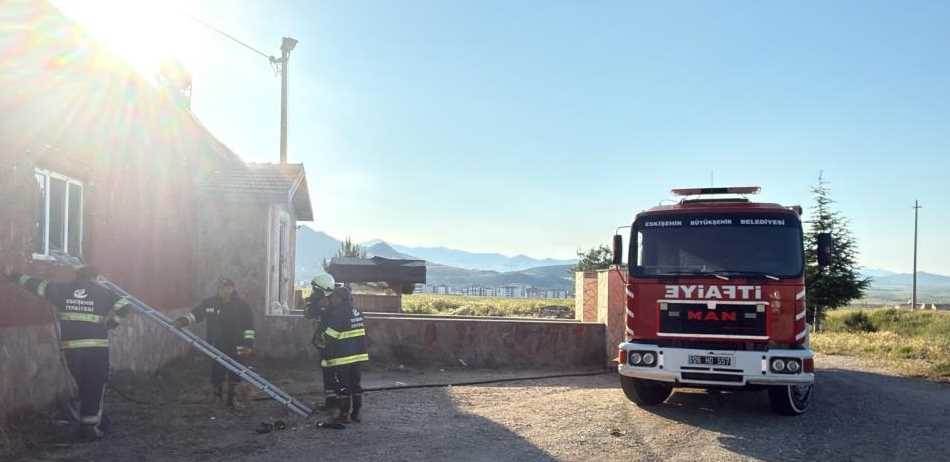 Eskişehir’de müzikholde yangın paniği