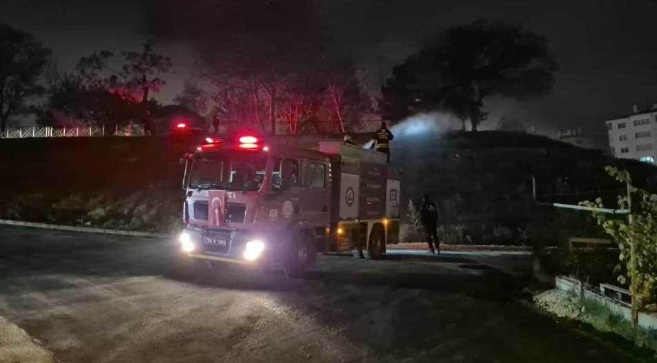 Eskişehir'de parkta tehlikeli hareket: Traktö…