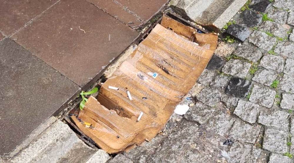 Eskişehir'de tıkalı rögar için esnaftan geçic…