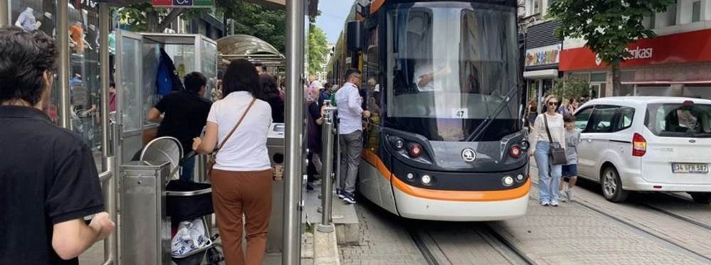 Eskişehir'de tramvaylarda sıkı denetim: Kaçak…