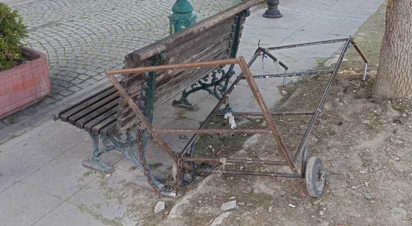Eskişehir'de vatandaşın dinlenme noktasına engel