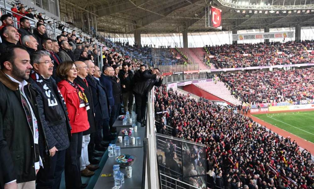 Eskişehir Valisi’nden Eskişehirspor’a tebrik …