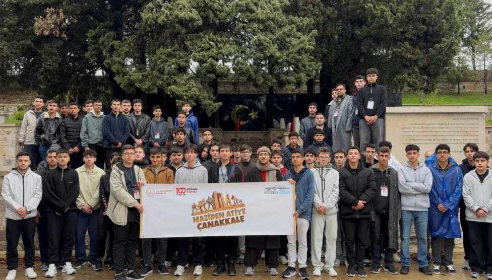 Eskişehirli öğrenciler Çanakkale'de tarihe yo…