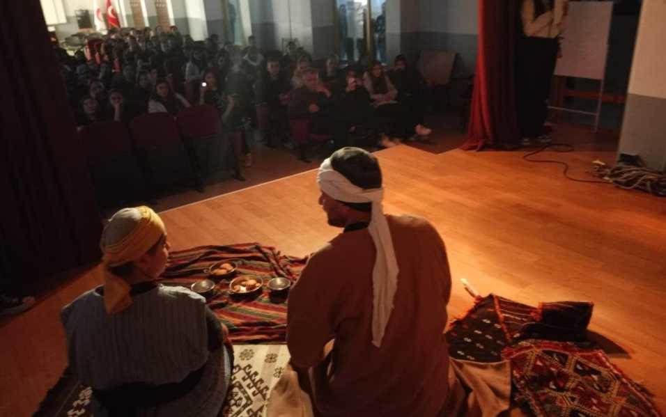 Eskişehirlilerden 'Bizim Yunus' tiyatro oyunu…