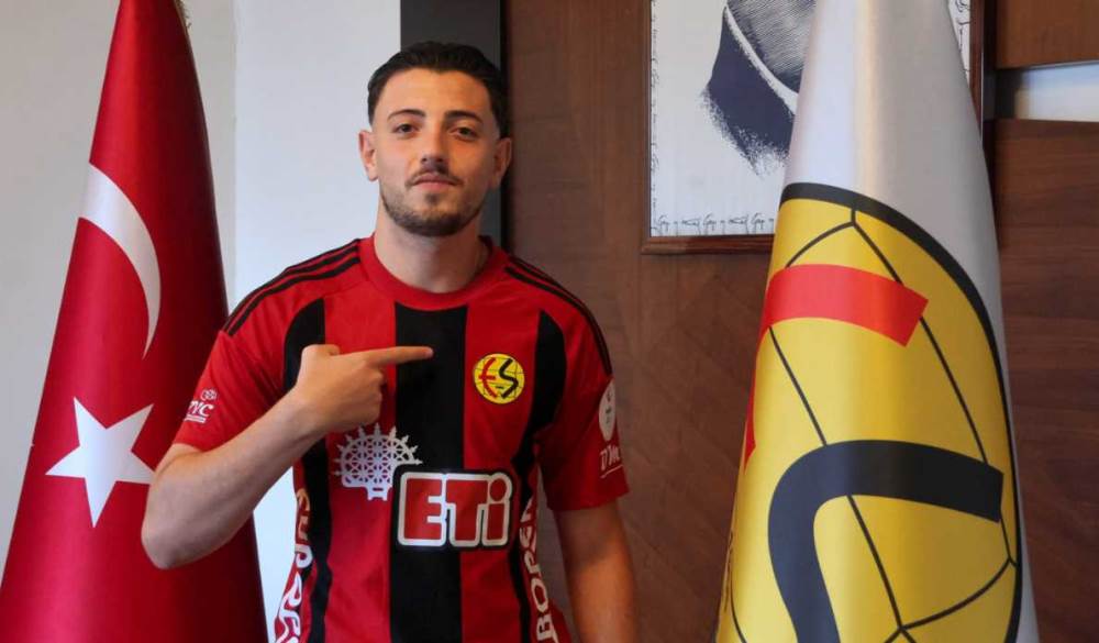 Eskişehirspor'da bir imza daha: Arda Okumuş ile yola devam