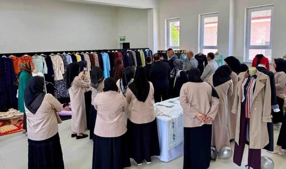 Hisarcık'ta el emeği ürünler sergide beğeniye…