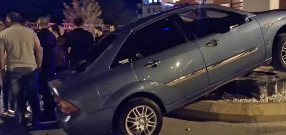 Hisarcık’ta otomobil orta refüje çıktı: 1 yar…