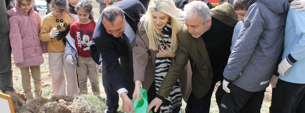 Kütahya’da fidan dikme etkinliği yoğun katılı…