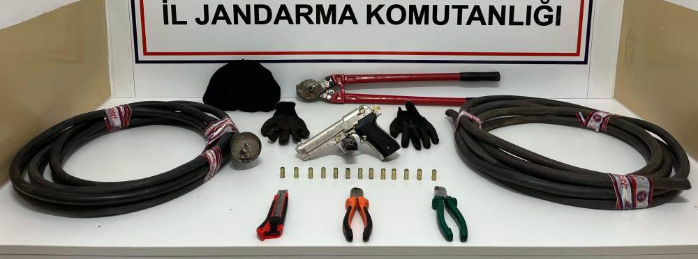 Kütahya’da kablo hırsızlarına suçüstü: 1 kişi…
