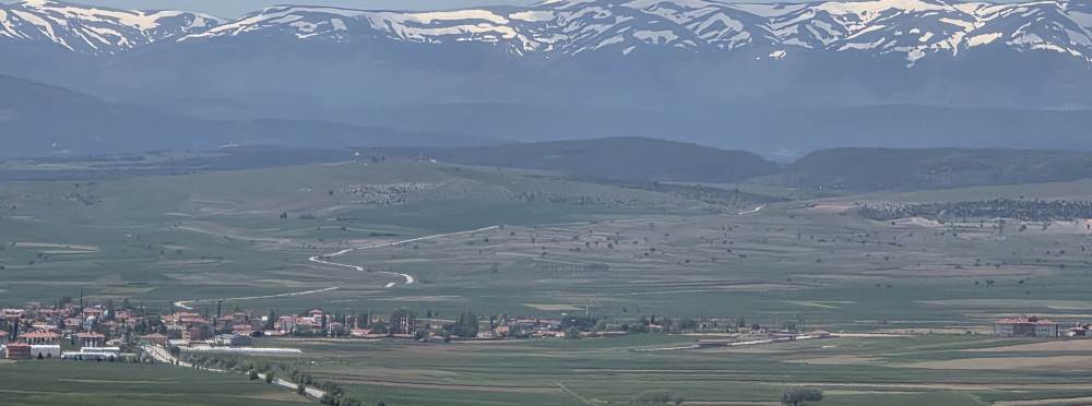 Kütahya’da kartpostallık görüntü: Zirvede kar…