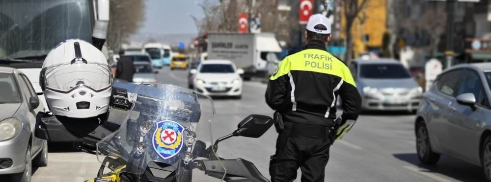 Kütahya’da motosiklet sürücülerine sıkı denet…