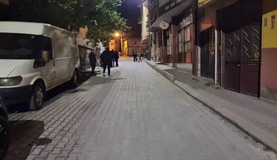 Kütahya Domaniç’te gece yarısı peş peşe depre…
